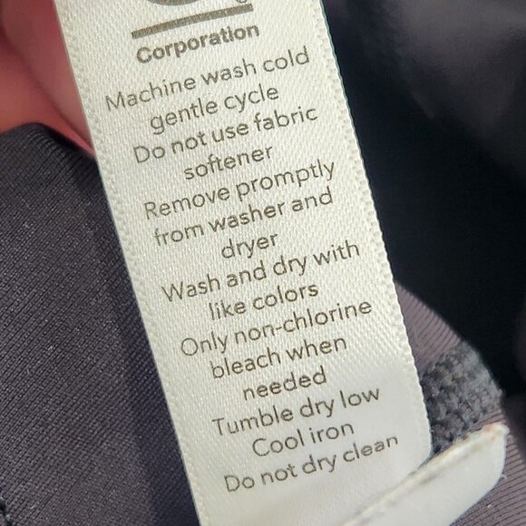 Athleta Ultimate Stash Pocket Capri Leggings Womens XS Black Activewear - Picture 10 of 11